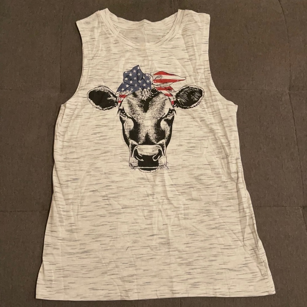 Grey tank top with cow